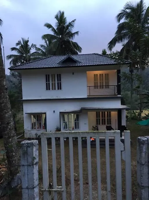 Batheri Exuberance Villa הודו