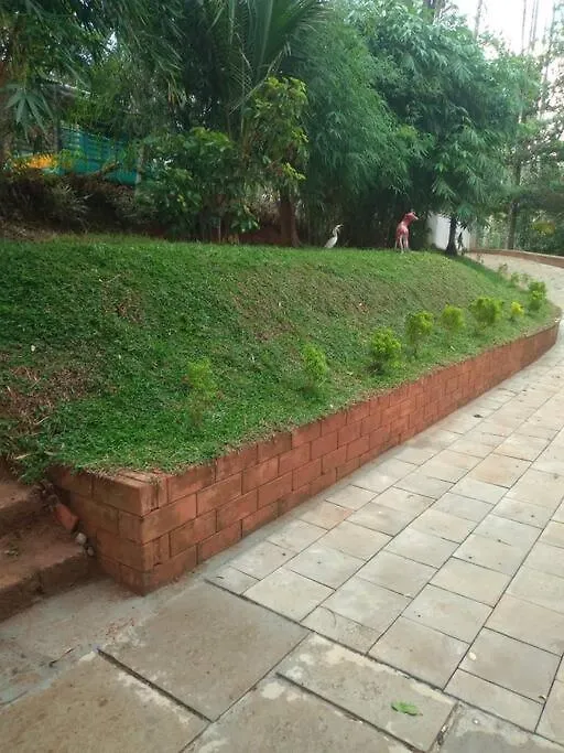 Batheri Exuberance Villa הודו